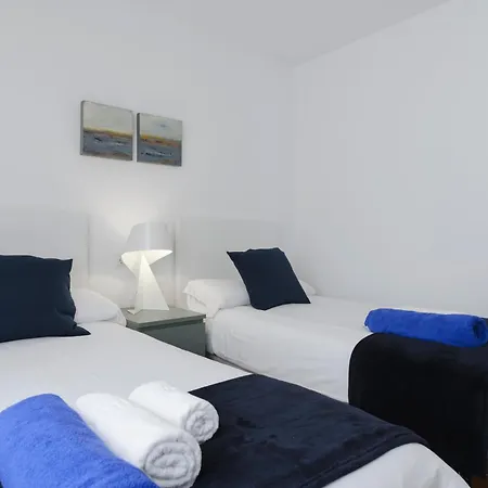 Apartament Sea Front In Center