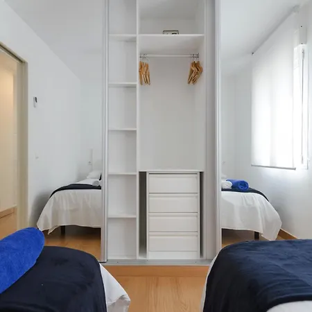 Apartament Sea Front In Center