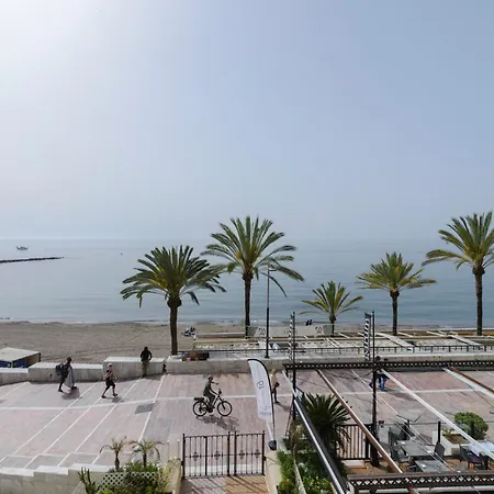 公寓 Sea Front In Center