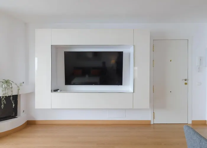 Sea Front In Center Apartament