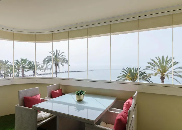 Sea Front In Center Apartament *