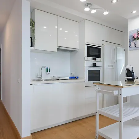 Apartment Sea Front In Center Marbella